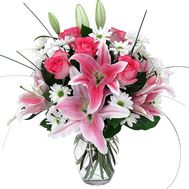 Букет квітів із троянд, хризантем і лілій