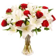 Букет квітів із 6 лілій і 11 троянд