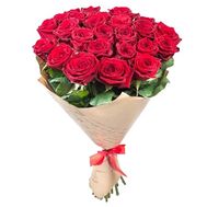Букет із 23 червоних троянд