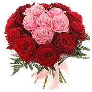 Букет квітів із червоних і рожевих троянд
