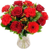 Букет квітів із 6 роз, 4 гвоздик і 3 гербер