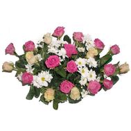 Кошик з 21 троянди і 6 хризантем