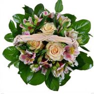 Кошик з 3 троянд і альстромерій