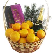 Gift basket with champagne