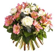 Букет квітів із 6 альстромерій і 5 троянд