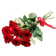 Букет із 7 червоних троянд