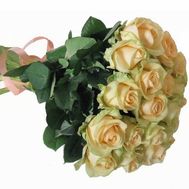 Букет із 19 троянд