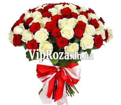 101 червона і біла троянда