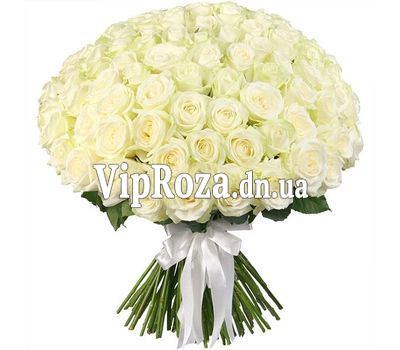 Гарний букет з білих троянд