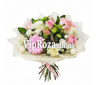 Букет із 13 троянд, 3 альстромерій, 1 гербери і 2 хризантем