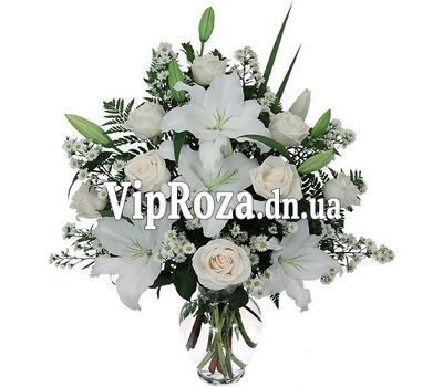 Букет квітів із 8 троянд і 1 лілії