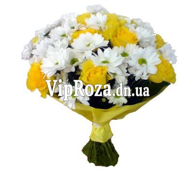 Букет із 11 троянд і 6 хризантем