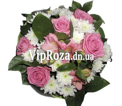 Букет із 5 троянд, 4 хризантеми і 2 альстромерій