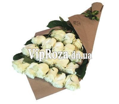 Букет із 19 білих імпортних троянд
