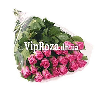 Букет із 17 імпортних троянд