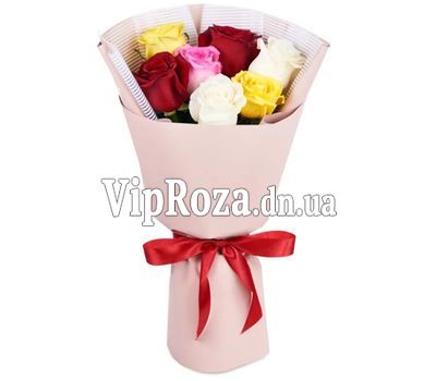 Букет із 7 червоних троянд