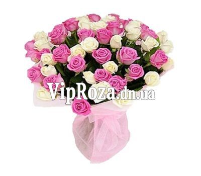 Букет із 55 різнокольорових троянд