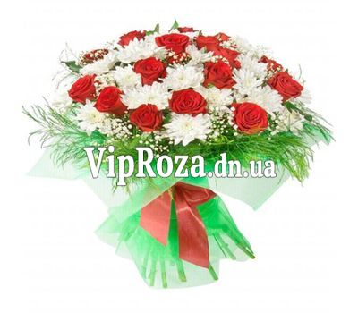Букет квітів із 19 троянд і 12 хризантем