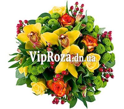 Букет квітів із 8 троянд, 4 хризантеми і 3 орхідеї