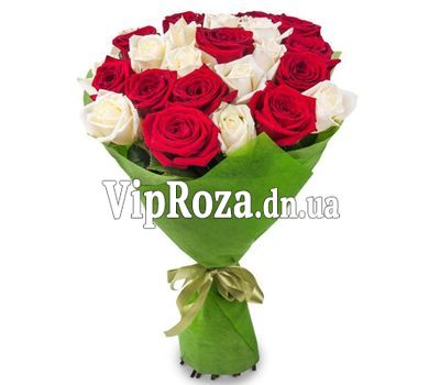 Букет із 29 червоних і білих троянд