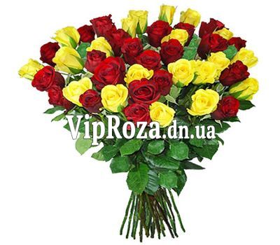 Букет із 45 різнокольорових троянд
