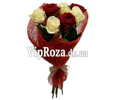 Букет із 7 троянд