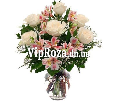 Букет квітів із 7 троянд і 4 альстромерій