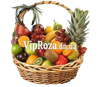 Кошик з фруктами