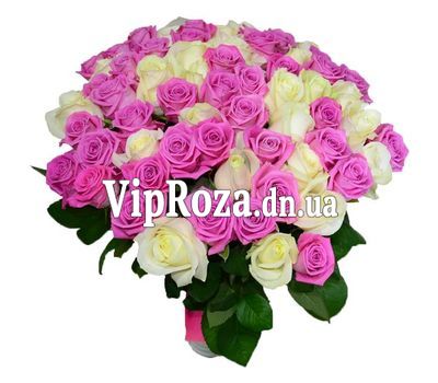 Букет із 101 троянди в ніжному оформленні