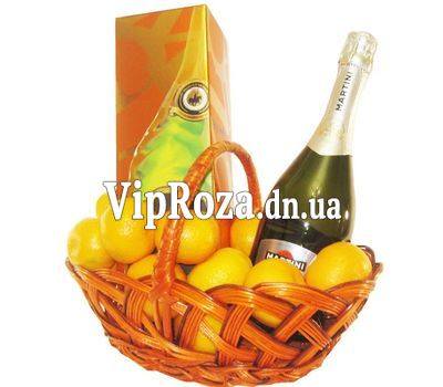 Подарункова корзина з елітним шампанським